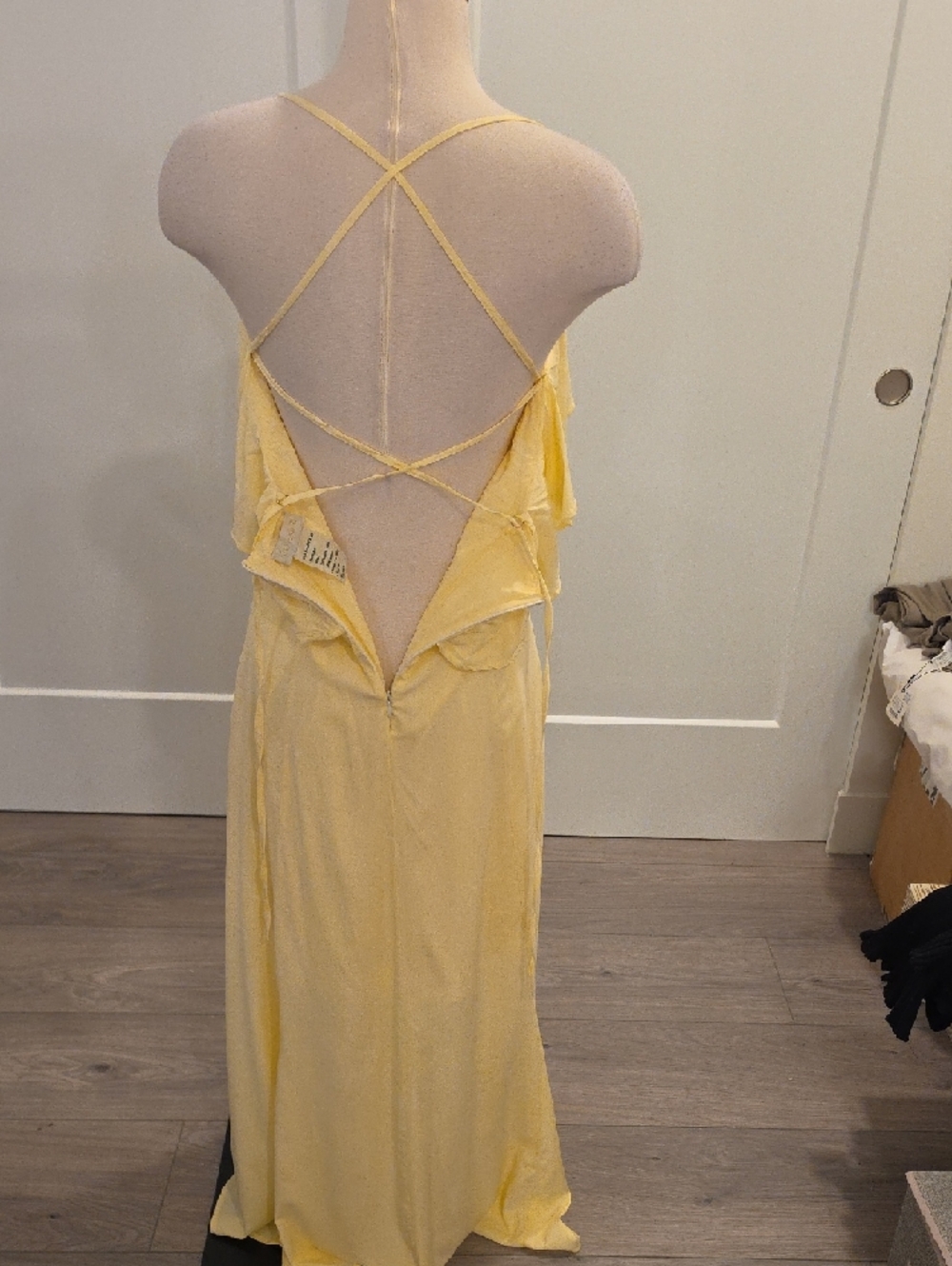 Boamar Soft Yellow Maxi Dress with ruffle layer, criss cross back size S  NWTS - Picture 9 of 10